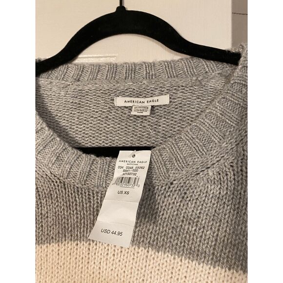 American Eagle NWT Tri-Color Gray, Cream, and Black Sweater, Size XS, MP $45 - Picture 5 of 11